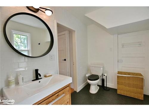 85 Glenwood Drive, Wasaga Beach, ON - Indoor Photo Showing Bathroom