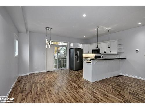 12-24 Albery Court, Meaford, ON - Indoor Photo Showing Kitchen