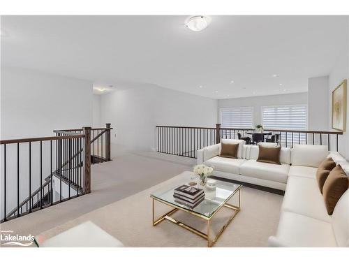 95 Goldie Court, The Blue Mountains, ON - Indoor Photo Showing Living Room