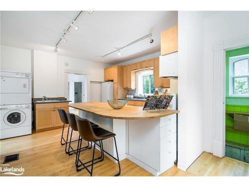 62 Bruce Street S, Thornbury, ON - Indoor Photo Showing Laundry Room