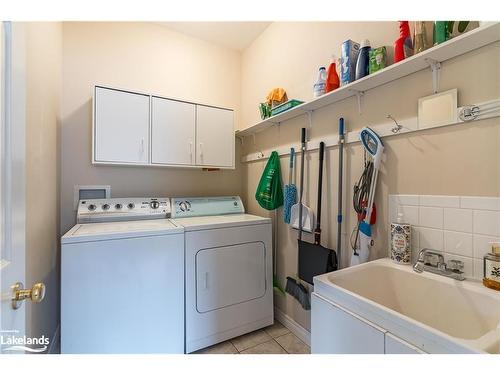 23 Kirbys Way, Huntsville, ON - Indoor Photo Showing Laundry Room