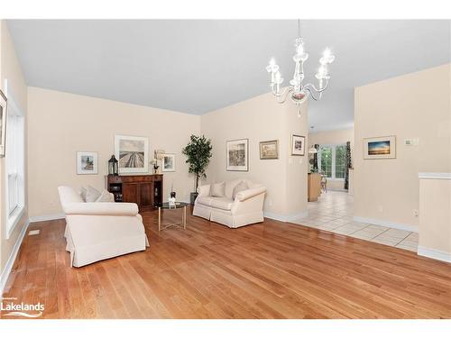 23 Kirbys Way, Huntsville, ON - Indoor Photo Showing Other Room