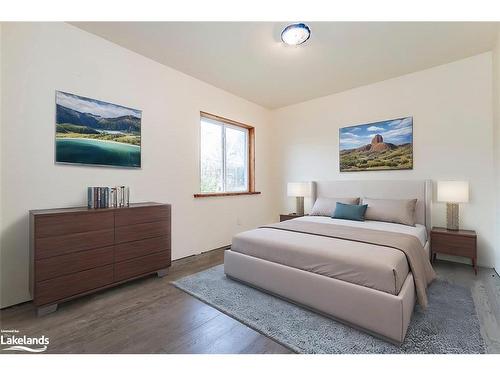 230 Elizabeth Street, Midland, ON - Indoor Photo Showing Bedroom