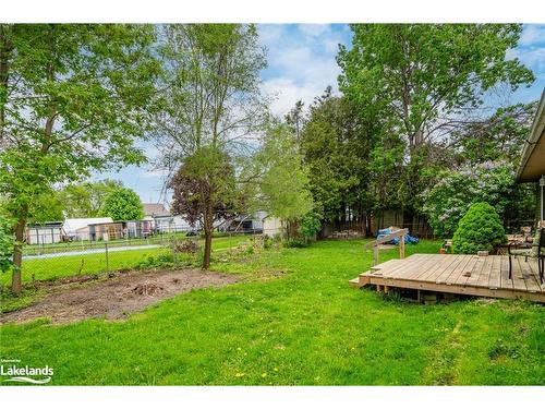 230 Elizabeth Street, Midland, ON - Outdoor With Backyard