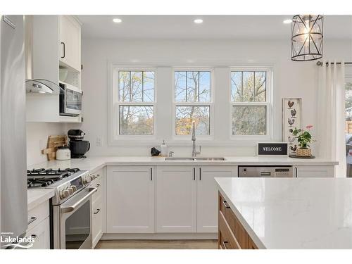 753 Fifth Avenue Avenue, Port Mcnicoll, ON - Indoor Photo Showing Kitchen With Double Sink