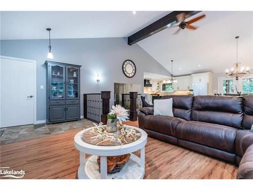 1240 Methodist Point Road, Tiny, ON - Indoor Photo Showing Living Room