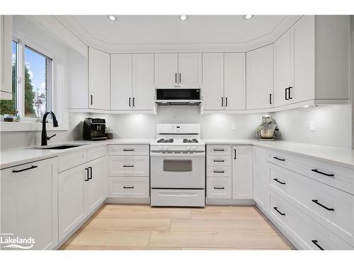 47 Butternut Drive, Barrie, ON - Indoor Photo Showing Kitchen