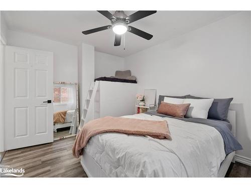 47 Butternut Drive, Barrie, ON - Indoor Photo Showing Bedroom