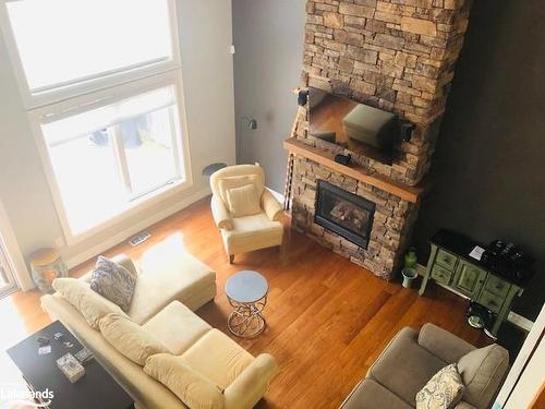 5 Sierra Trail, Collingwood, ON - Indoor Photo Showing Living Room With Fireplace