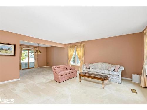 97 Hearthstone Drive, Trent Hills, ON - Indoor Photo Showing Living Room