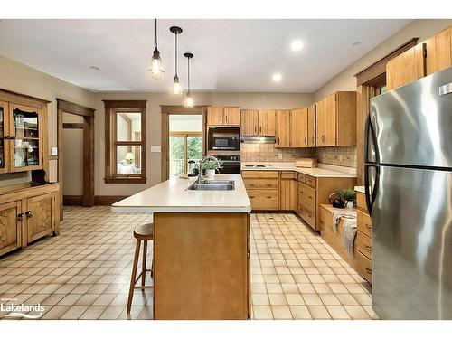 077839 11Th Line, Meaford Municipality, ON - Indoor Photo Showing Kitchen With Double Sink