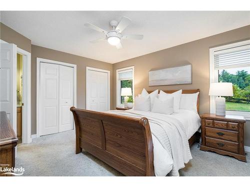 84 Wasaga Sands Drive, Wasaga Beach, ON - Indoor Photo Showing Bedroom