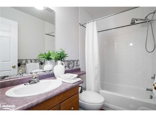 84 Wasaga Sands Drive, Wasaga Beach, ON - Indoor Photo Showing Bathroom