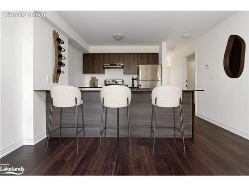 204-7 Anchorage Crescent, Collingwood, ON - Indoor Photo Showing Kitchen