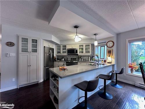 59-22 Ramblings Way, Collingwood, ON - Indoor Photo Showing Kitchen