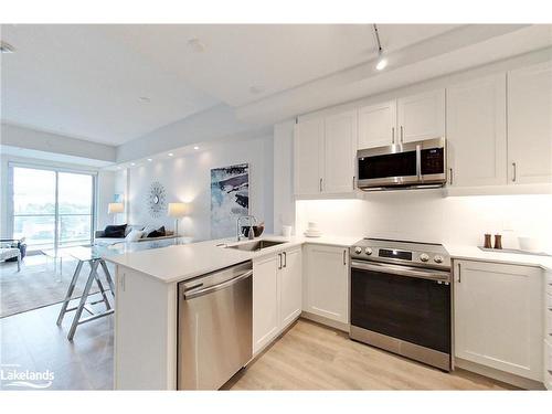 520-1 Hume Street, Collingwood, ON - Indoor Photo Showing Kitchen