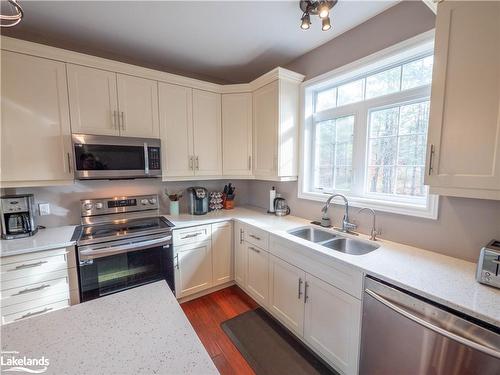 4330 Marr Lane, Coldwater, ON - Indoor Photo Showing Kitchen With Double Sink