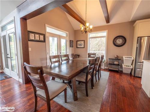 4330 Marr Lane, Coldwater, ON - Indoor Photo Showing Dining Room