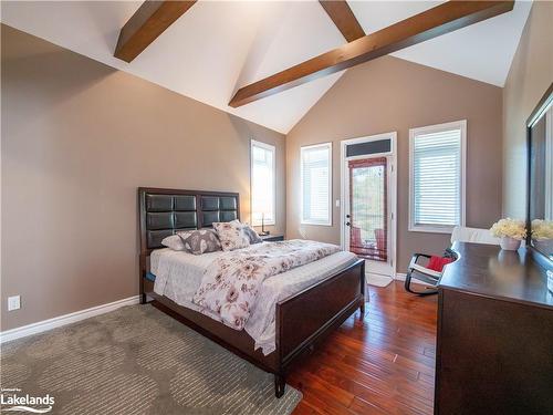 4330 Marr Lane, Coldwater, ON - Indoor Photo Showing Bedroom