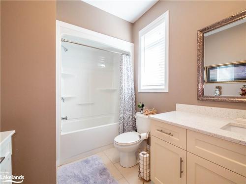 4330 Marr Lane, Coldwater, ON - Indoor Photo Showing Bathroom