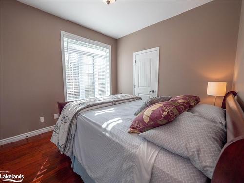 4330 Marr Lane, Coldwater, ON - Indoor Photo Showing Bedroom