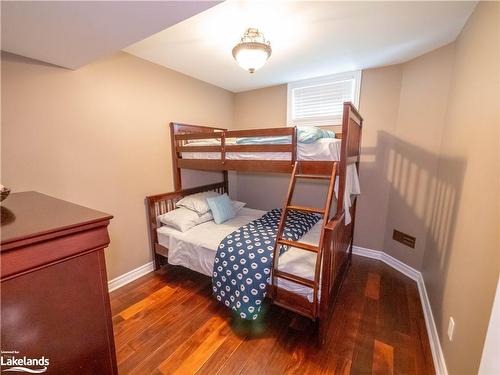 4330 Marr Lane, Coldwater, ON - Indoor Photo Showing Bedroom