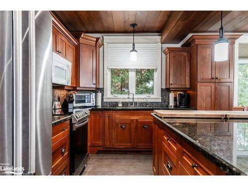 1749 Champlain Road, Tiny, ON - Indoor Photo Showing Kitchen