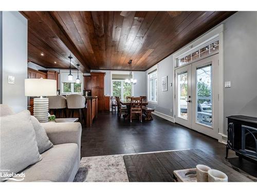 1749 Champlain Road, Tiny, ON - Indoor Photo Showing Living Room