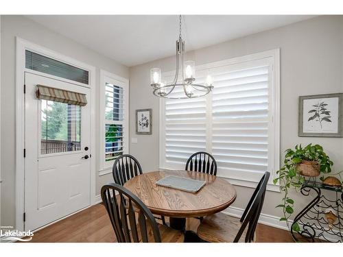 17 Gainsborough Road, Bracebridge, ON - Indoor Photo Showing Dining Room