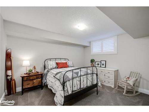 17 Gainsborough Road, Bracebridge, ON - Indoor Photo Showing Bedroom