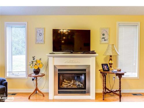 45 Pennsylvania Avenue, Wasaga Beach, ON - Indoor Photo Showing Living Room With Fireplace