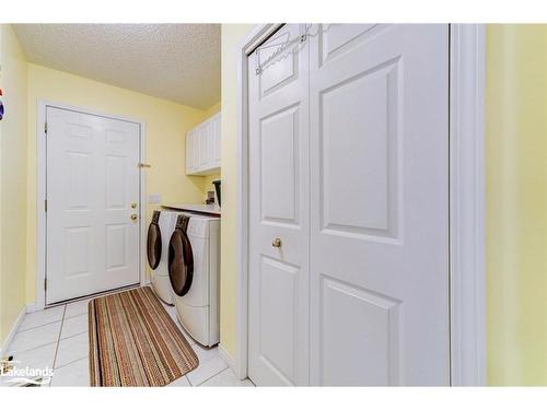 45 Pennsylvania Avenue, Wasaga Beach, ON - Indoor Photo Showing Laundry Room