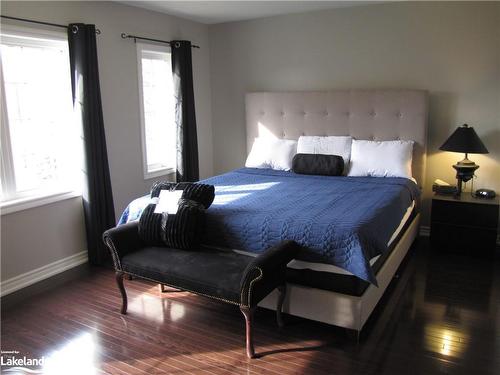 11-689616 Monterra Road, The Blue Mountains, ON - Indoor Photo Showing Bedroom