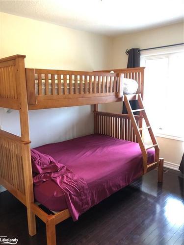 11-689616 Monterra Road, The Blue Mountains, ON - Indoor Photo Showing Bedroom