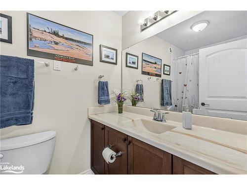 17-820 Jane Boulevard, Midland, ON - Indoor Photo Showing Bathroom