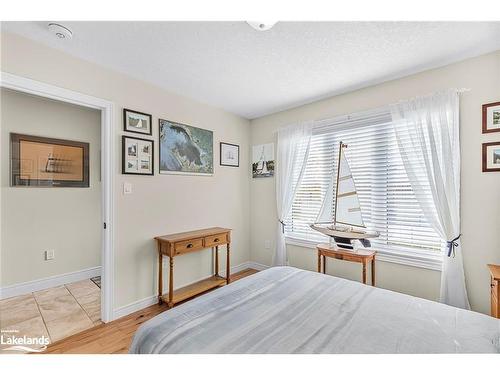 17-820 Jane Boulevard, Midland, ON - Indoor Photo Showing Bedroom