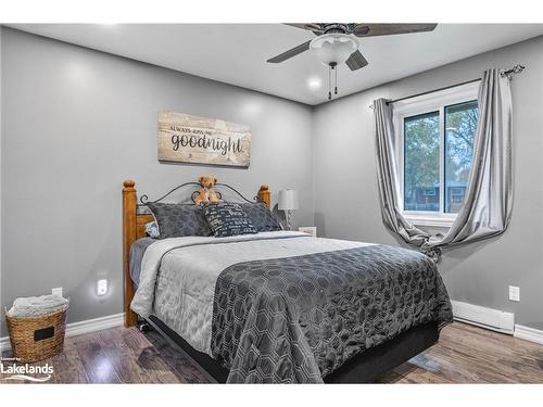 230 Christopher Street, Clearview, ON - Indoor Photo Showing Bedroom