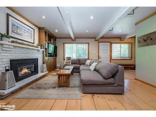 117 Martin Grove, Town Of Blue Mountains, ON - Indoor Photo Showing Living Room With Fireplace