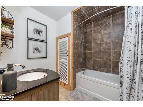 117 Martin Grove, Town Of Blue Mountains, ON - Indoor Photo Showing Bathroom