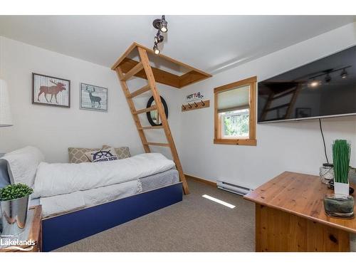 117 Martin Grove, Town Of Blue Mountains, ON - Indoor Photo Showing Bedroom