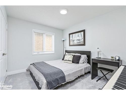 87 Mclean Avenue, Collingwood, ON - Indoor Photo Showing Bedroom