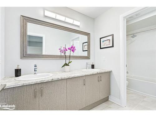 87 Mclean Avenue, Collingwood, ON - Indoor Photo Showing Bathroom