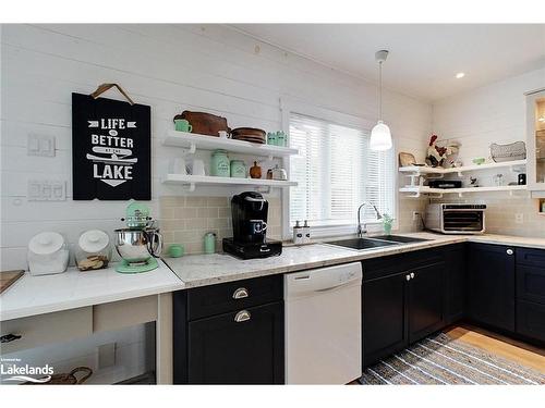 32 Nelson Street E, Meaford Municipality, ON - Indoor Photo Showing Kitchen With Double Sink