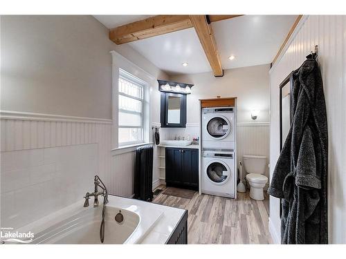 32 Nelson Street E, Meaford Municipality, ON - Indoor Photo Showing Laundry Room