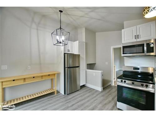 85 Huron Street, Collingwood, ON - Indoor Photo Showing Kitchen With Stainless Steel Kitchen