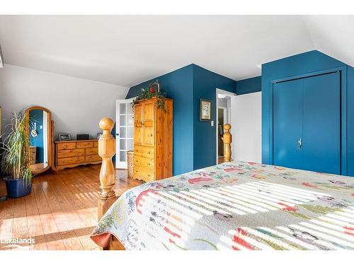 125 Pioneer Lane, The Blue Mountains, ON - Indoor Photo Showing Bedroom