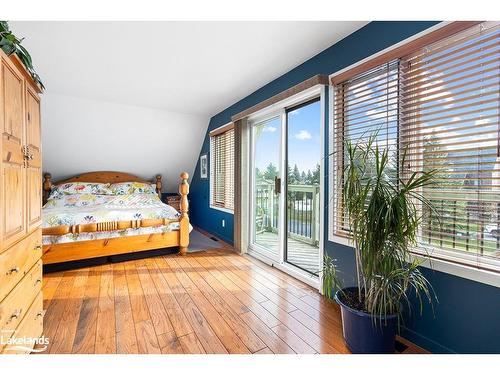 125 Pioneer Lane, The Blue Mountains, ON - Indoor Photo Showing Bedroom