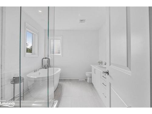 33 Autumn Drive, Wasaga Beach, ON - Indoor Photo Showing Bathroom