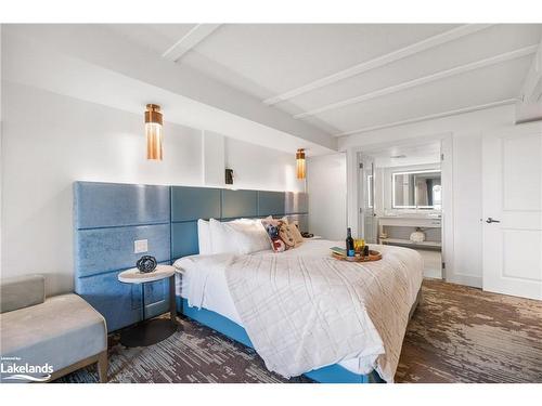 6415-6417-9 Harbour Street, Collingwood, ON - Indoor Photo Showing Bedroom