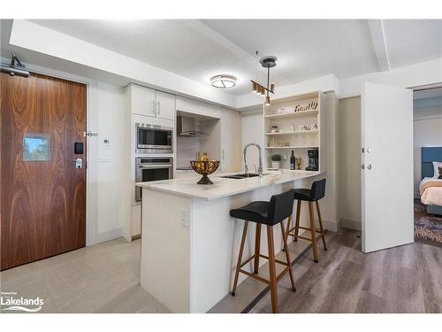 6415-6417-9 Harbour Street, Collingwood, ON - Indoor Photo Showing Kitchen